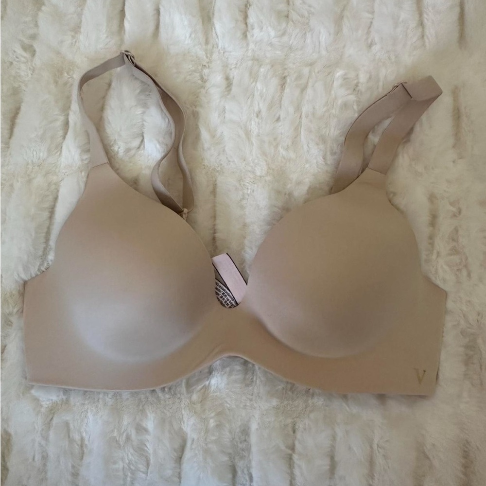 Victorias Secret Seamless Nude Push Up Bra